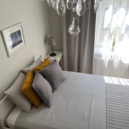 Renovated Apartment In Riga Center Zewnętrze zdjęcie